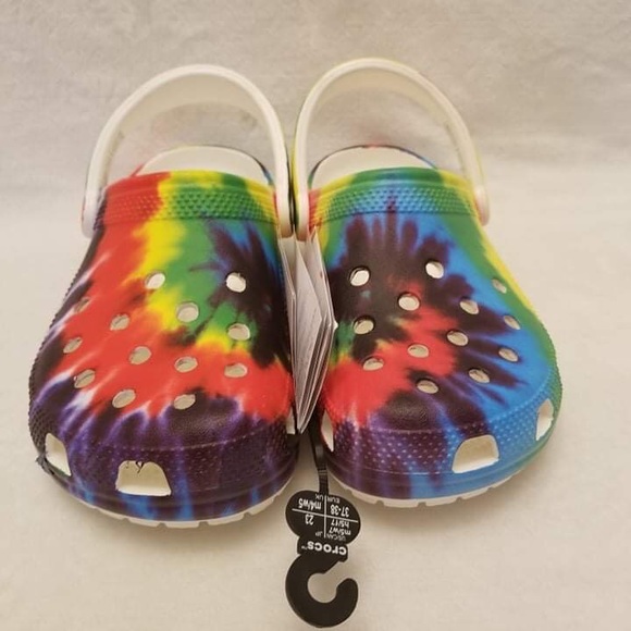 Wmns sz 7 Classic Tie Dye Croc - Picture 2 of 6